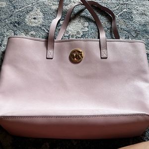Used Michael Kors Baby pink bag